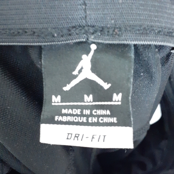 Air Jordan Shorts Youth M Black Pockets 616 - Picture 3 of 5